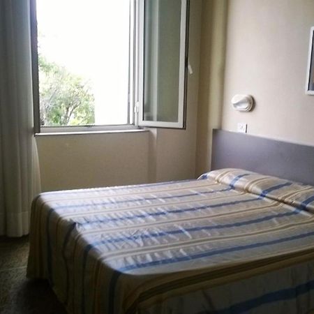 Hotel Moderno Pisa Phòng bức ảnh