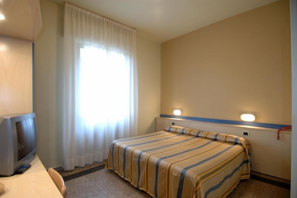 Hotel Moderno Pisa Phòng bức ảnh