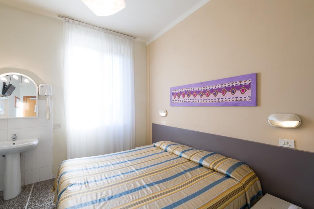 Hotel Moderno Pisa Ngoại thất bức ảnh
