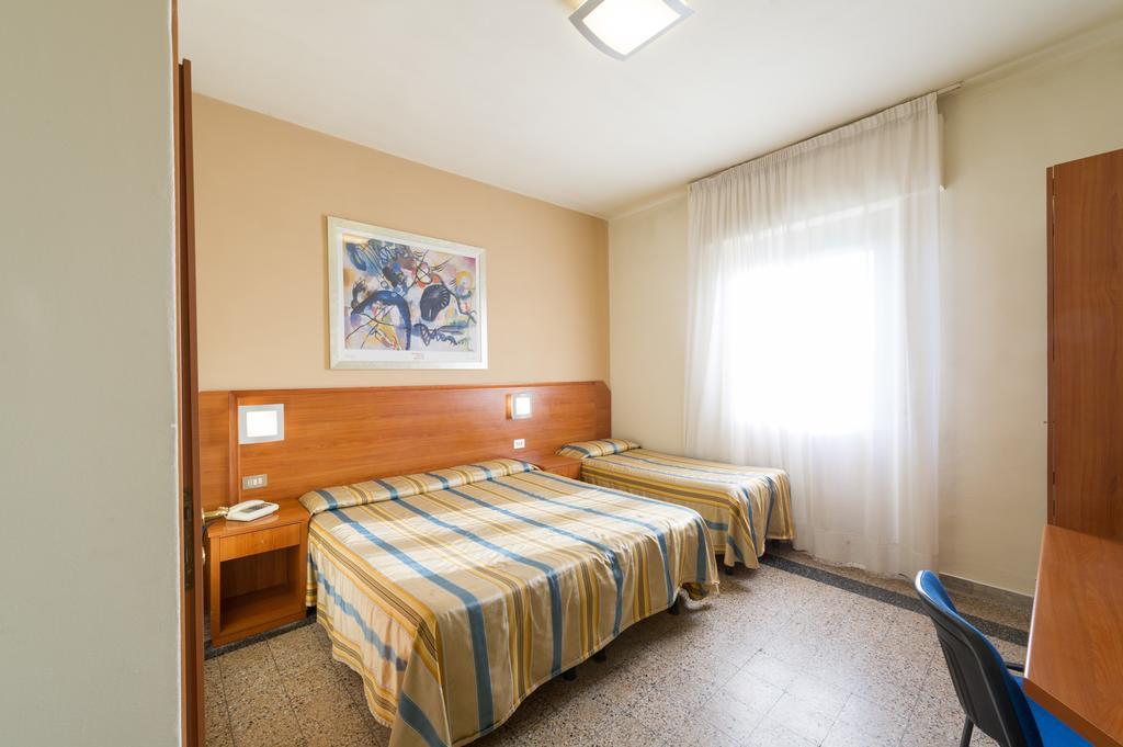 Hotel Moderno Pisa Ngoại thất bức ảnh