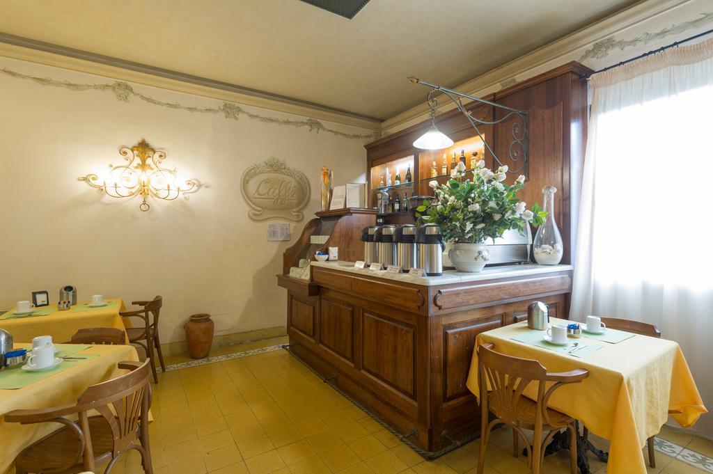 Hotel Moderno Pisa Ngoại thất bức ảnh
