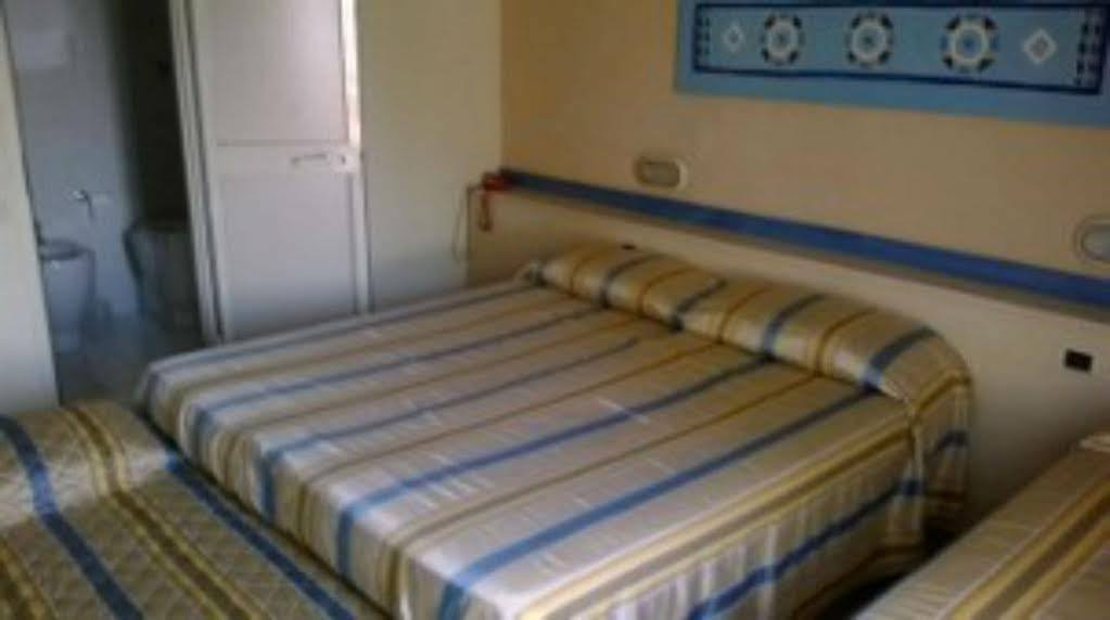 Hotel Moderno Pisa Ngoại thất bức ảnh