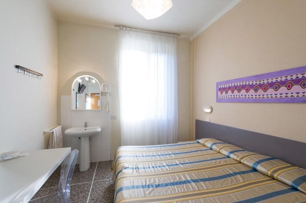 Hotel Moderno Pisa Ngoại thất bức ảnh