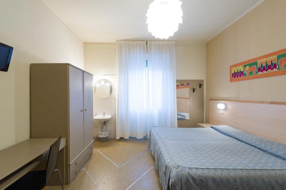Hotel Moderno Pisa Ngoại thất bức ảnh