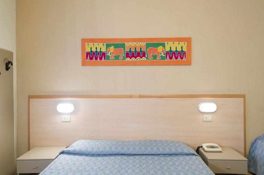 Hotel Moderno Pisa Ngoại thất bức ảnh